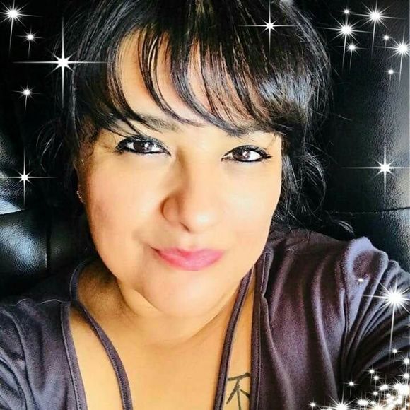 Meet your Posher, Lorena - Picture 1 of 1